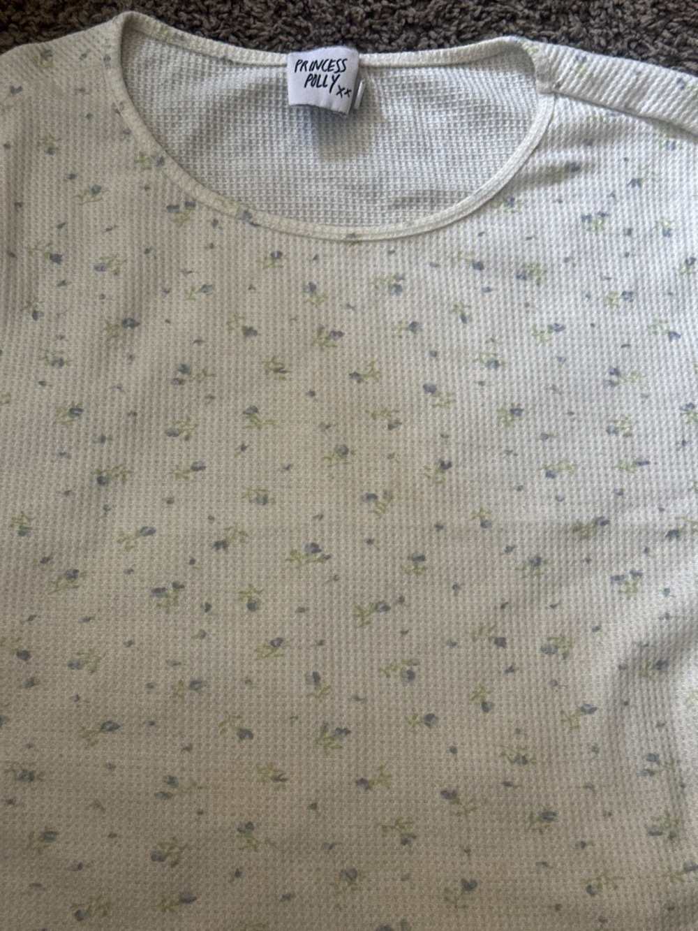 Princess Polly y shirt